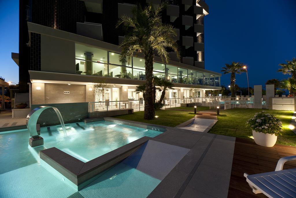 Hotel Eden Alba Adriatica Extérieur photo