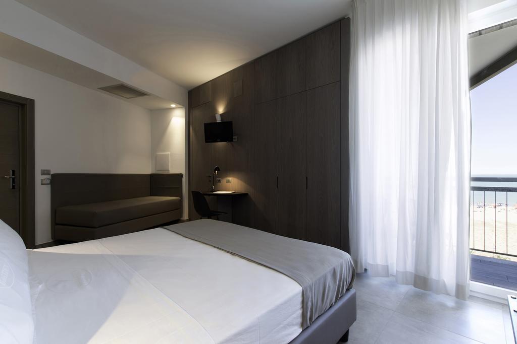 Hotel Eden Alba Adriatica Extérieur photo