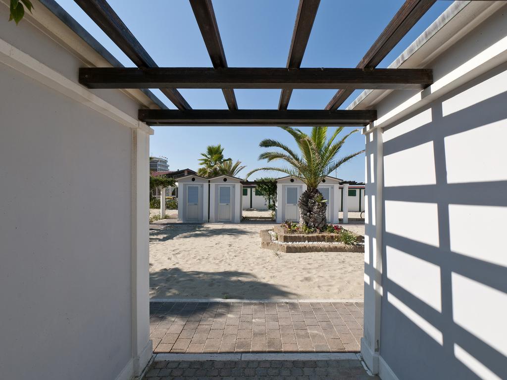 Hotel Eden Alba Adriatica Extérieur photo