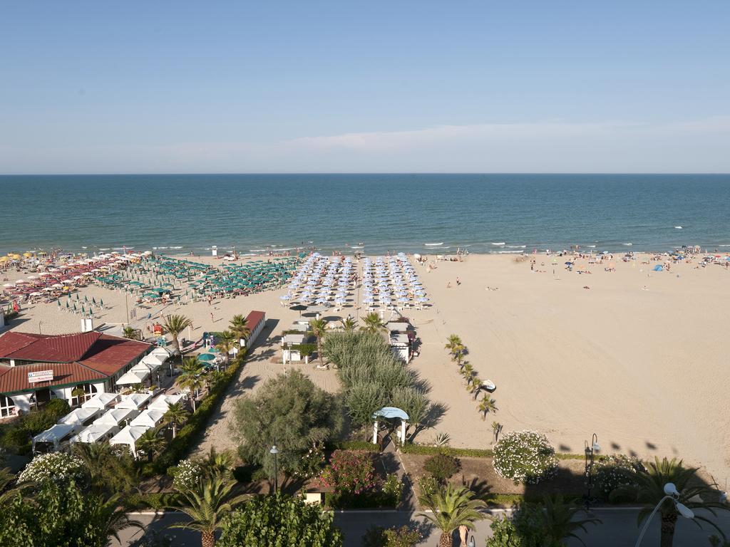 Hotel Eden Alba Adriatica Extérieur photo