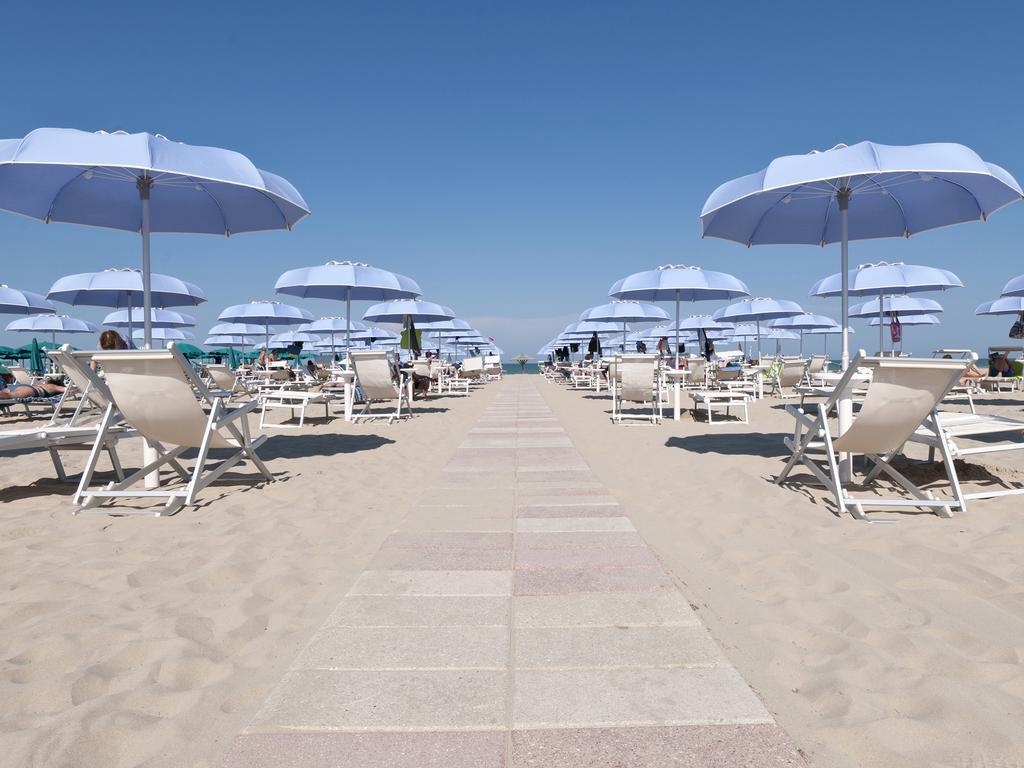 Hotel Eden Alba Adriatica Extérieur photo